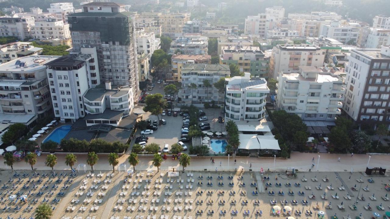 Beachfront Bliss Durrës Esterno foto